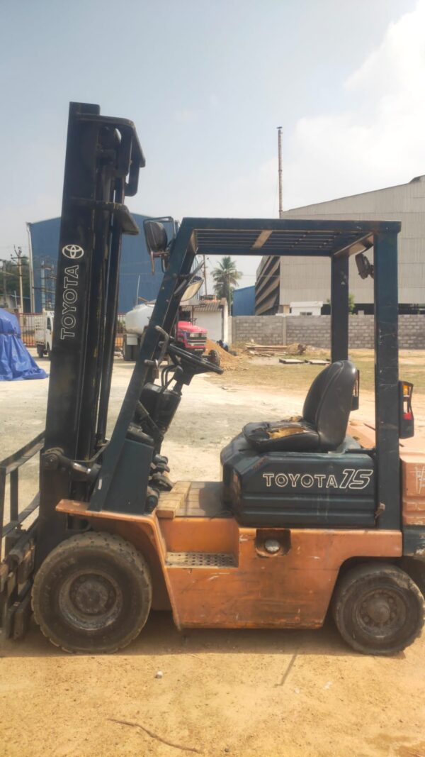Forklift (1.5 Ton)