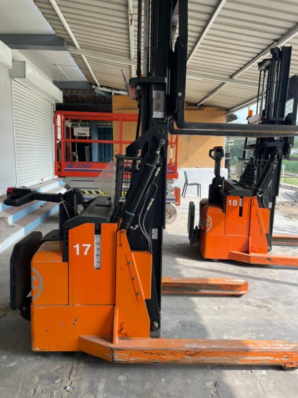 Electric Stacker (2007)