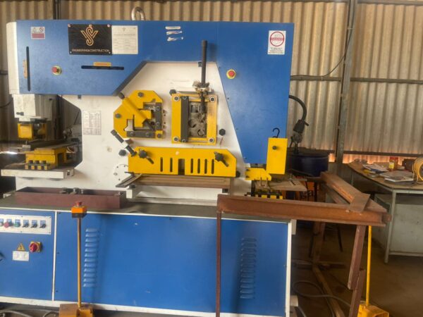 Hydraulic Ironworker Machine (25 Ton)